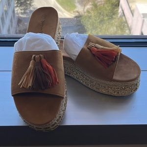 NATURE BREEZE CAPRICE PLATFORM SANDALS CAMEL